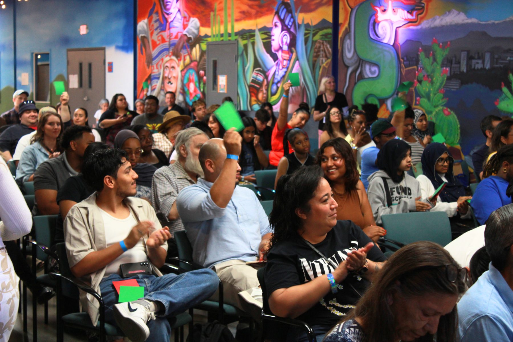 Community members at a Mi Poder forum